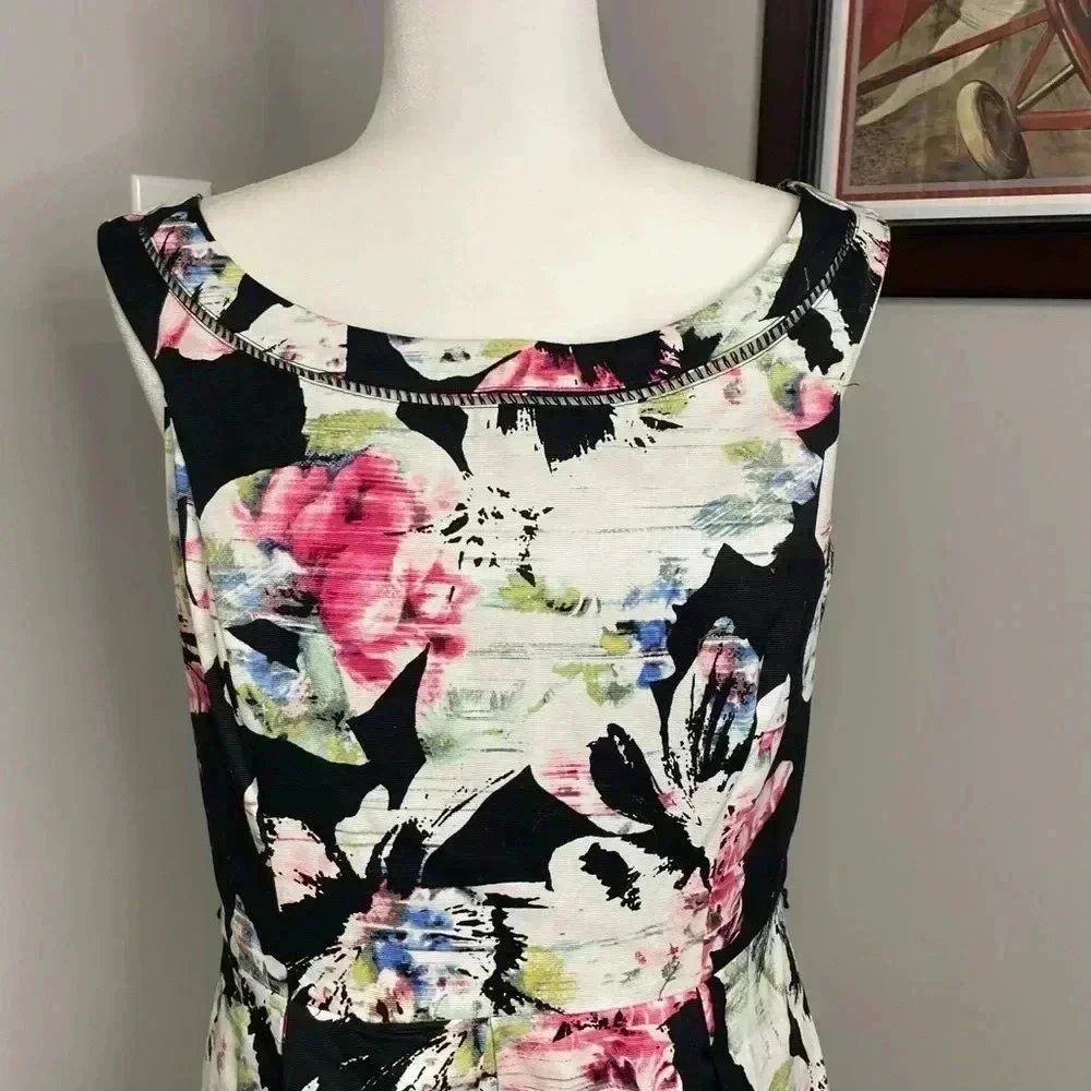 White House Black Market Black Floral Fit and Flare Dress Womens Size 10 - Picture 2 of 6